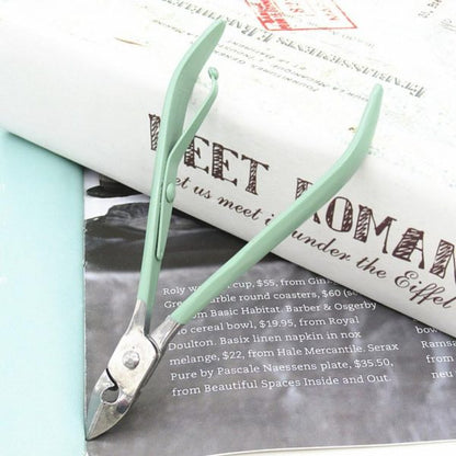 16 Pcs Manicure & Pedicure Kit – Stainless Steel Nail Care & Grooming Set with Travel Case(Random colour)